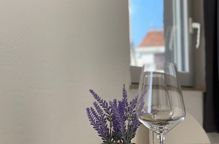 Appartement Apartment mit einem kleinen Wohn- und Essbereich