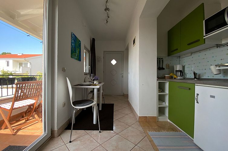 Appartement Apartment mit einem kleinen Wohn- und Essbereich
