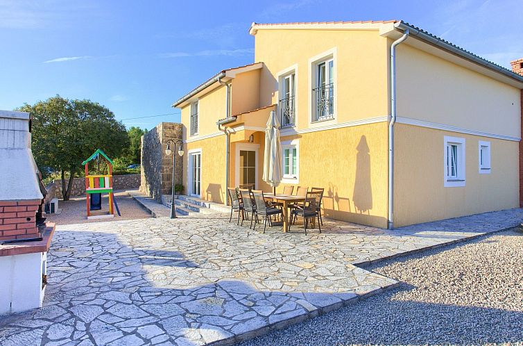 Unterkunft 1048238 - Ferienhaus Kvarner - Vakantiehuis "Villa Vrh" mit eigenem Pool