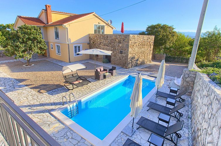 Vakantiehuis "Villa Vrh" mit eigenem Pool