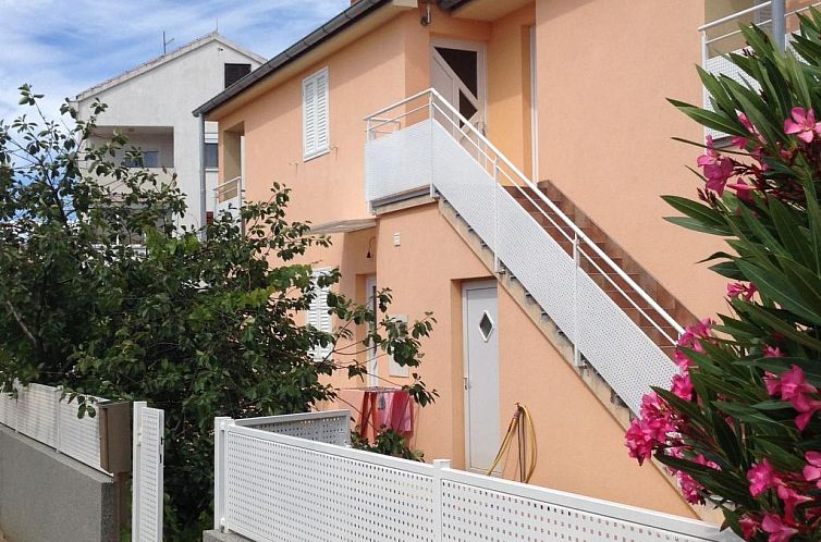 Appartement in Krk mit Privatparkplatz
