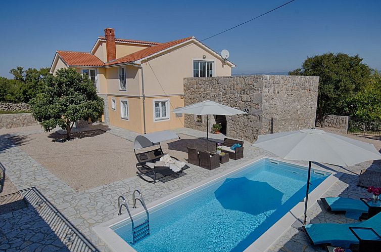 Vakantiehuis Luxuriöse Villa mit Pool, großem mediterranen