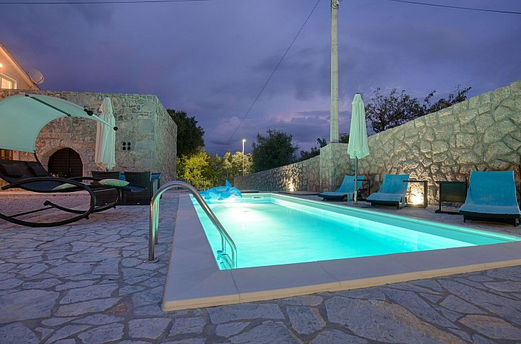 Vakantiehuis Luxuriöse Villa mit Pool, großem mediterranen