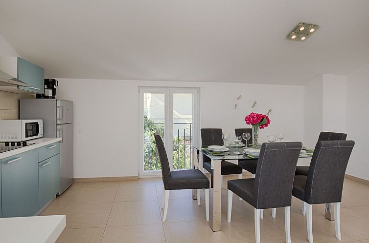 Vakantiehuis Luxuriöse Villa mit Pool, großem mediterranen