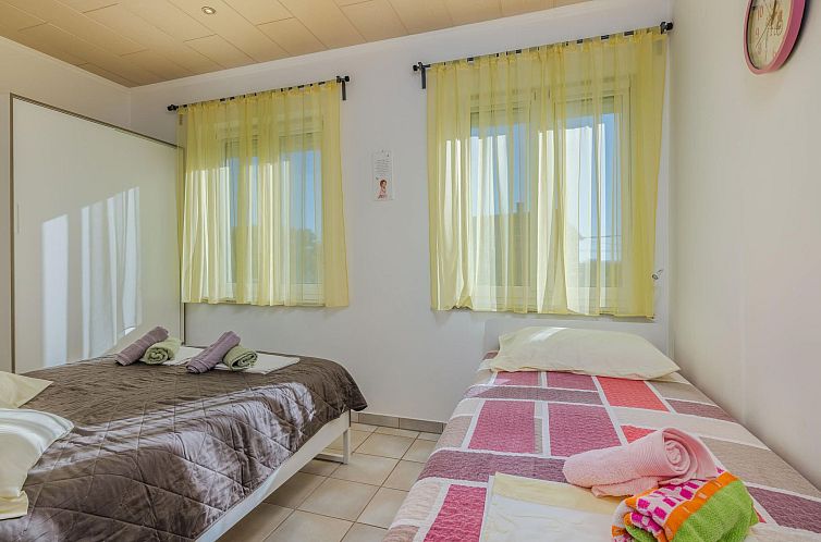 Vakantiehuis "Nika" mit privatem Pool