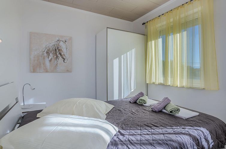 Vakantiehuis "Nika" mit privatem Pool