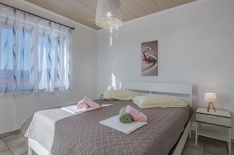 Vakantiehuis "Nika" mit privatem Pool