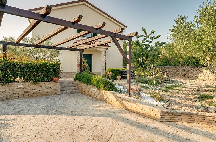 Vakantiehuis Villa "Oleandar" mit Schwimmbad und Meerblick