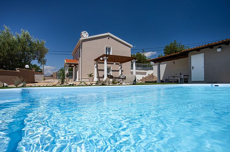 Unterkunft 1048262 - Ferienhaus Kvarner - Vakantiehuis "Villa Frana" mit privatem Pool