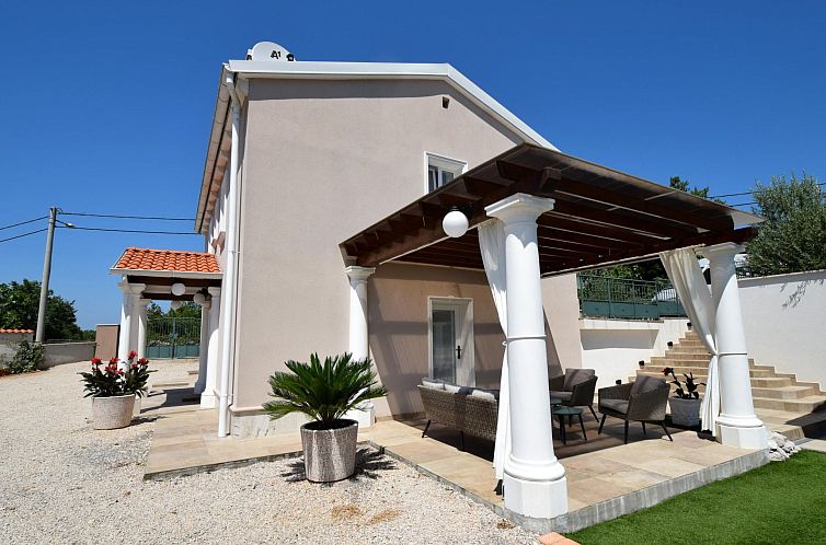 Vakantiehuis "Villa Frana" mit privatem Pool