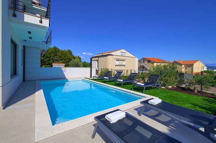 Vakantiehuis "Lana" mit Schwimmbad