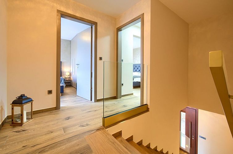 Vakantiehuis "Lana" mit Schwimmbad