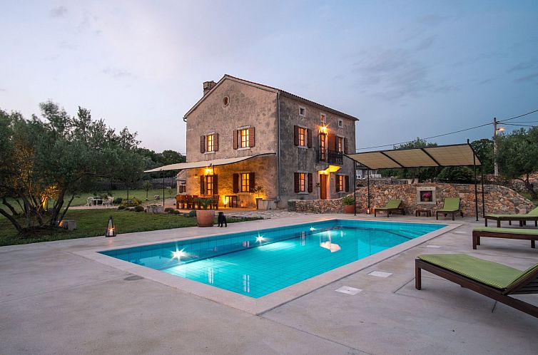 Vakantiehuis Villa mit Pool, Olivengarten und Meerblick