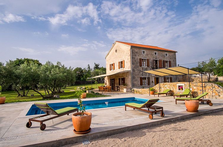 Vakantiehuis Villa mit Pool, Olivengarten und Meerblick