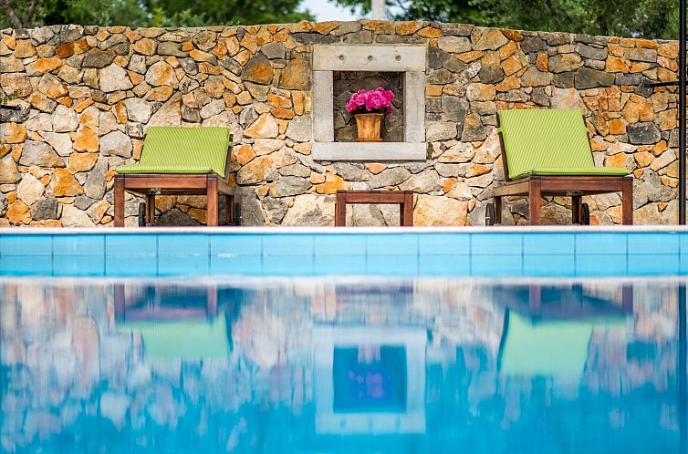 Vakantiehuis Villa mit Pool, Olivengarten und Meerblick