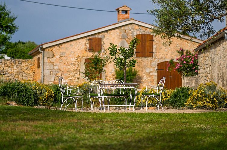 Vakantiehuis Villa mit Pool, Olivengarten und Meerblick