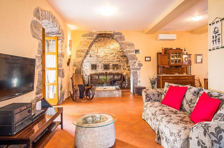 Vakantiehuis Villa mit Pool, Olivengarten und Meerblick