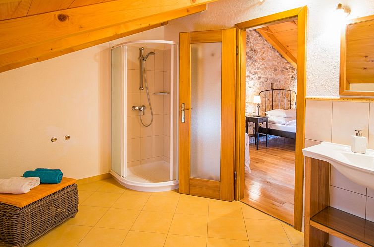 Vakantiehuis Villa mit Pool, Olivengarten und Meerblick