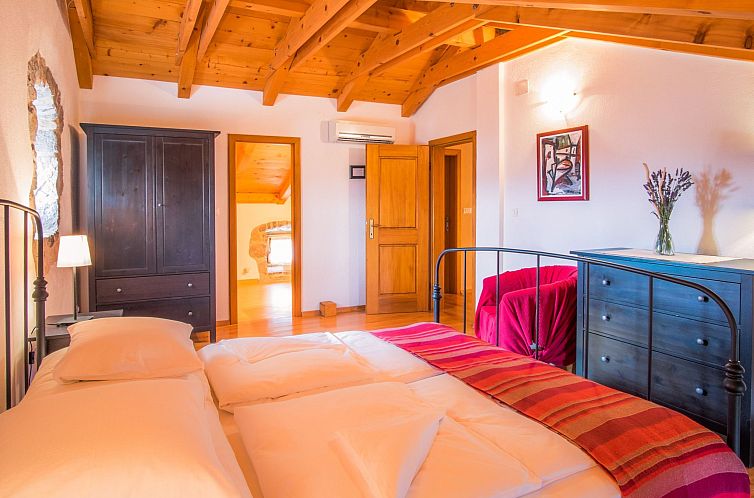 Vakantiehuis Villa mit Pool, Olivengarten und Meerblick