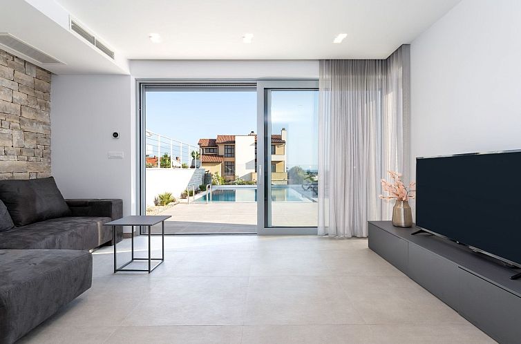 Vakantiehuis Neue moderne Villa "Smokva 1" mit Pool