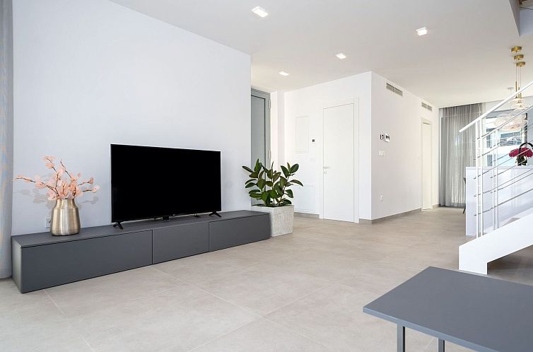 Vakantiehuis Neue moderne Villa "Smokva 1" mit Pool