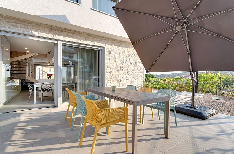 Vakantiehuis Neue moderne Villa "Smokva 1" mit Pool