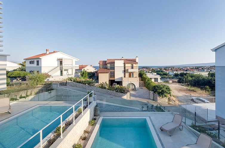 Vakantiehuis Neue moderne Villa "Smokva 1" mit Pool