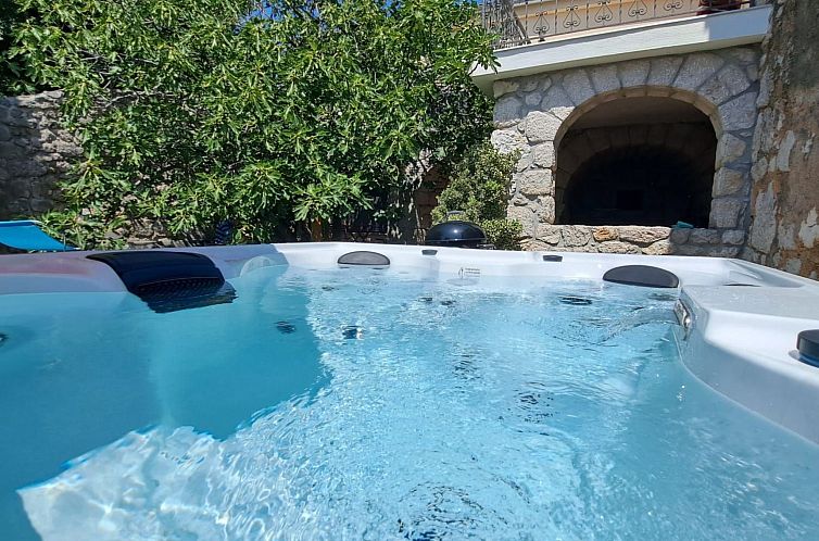 Unterkunft 1048304 - Ferienhaus Kvarner - Vakantiehuis Geräumige Villa mit drei Schlafzimmern und ein
