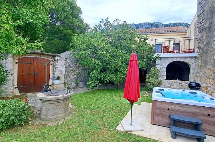 Vakantiehuis Geräumige Villa mit drei Schlafzimmern und ein