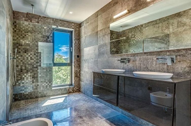 Vakantiehuis Designferienhaus mit Hot Tub