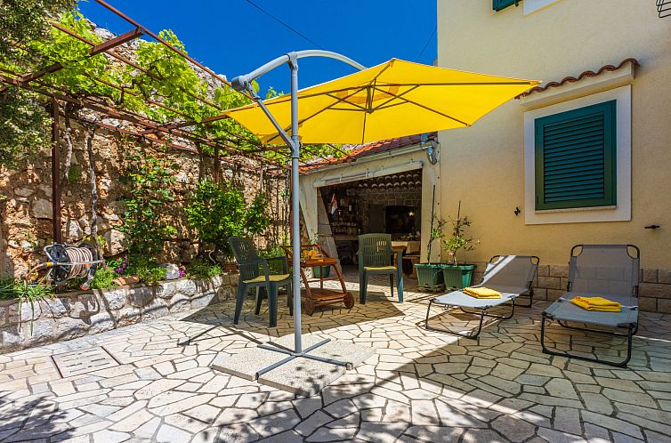 Unterkunft 1048308 - Ferienhaus Kvarner - Vakantiehuis MANAS / HR-10925-01