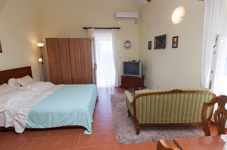 Vakantiehuis VILLA BARETIC / HR-10102-01