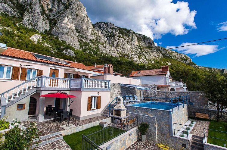 Unterkunft 1048314 - Ferienhaus Kvarner - Vakantiehuis Poolhouse Wowox / HR-08740-01