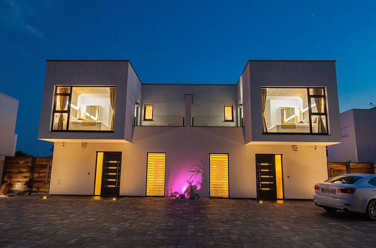 Unterkunft 1048316 - Ferienhaus Kvarner - Vakantiehuis VILLAS DE SHERY 1 / HR-09045-01
