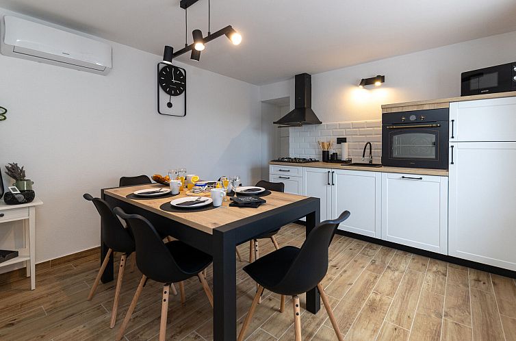 Vakantiehuis Kuca za odmor Iva / HR-11153-01