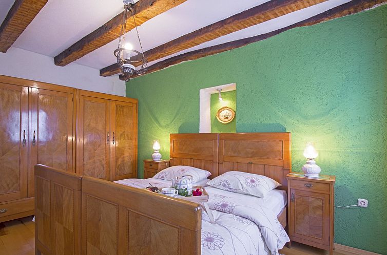 Vakantiehuis Kruzic kuca / HR-09573-01