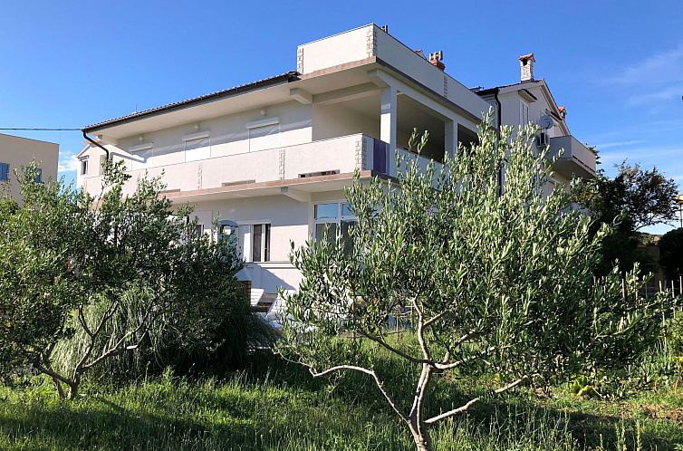 Appartement Erdgeschosswohnung mit Terrasse für sechs Perso