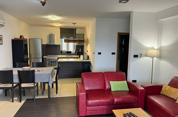 Appartement Geräumige Ferienwohnung mit Meerblick