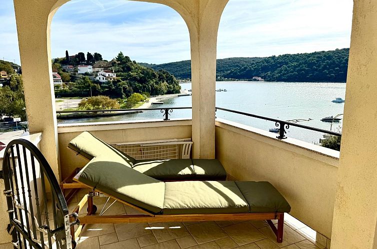Appartement im 2. Stock mit Meerblick