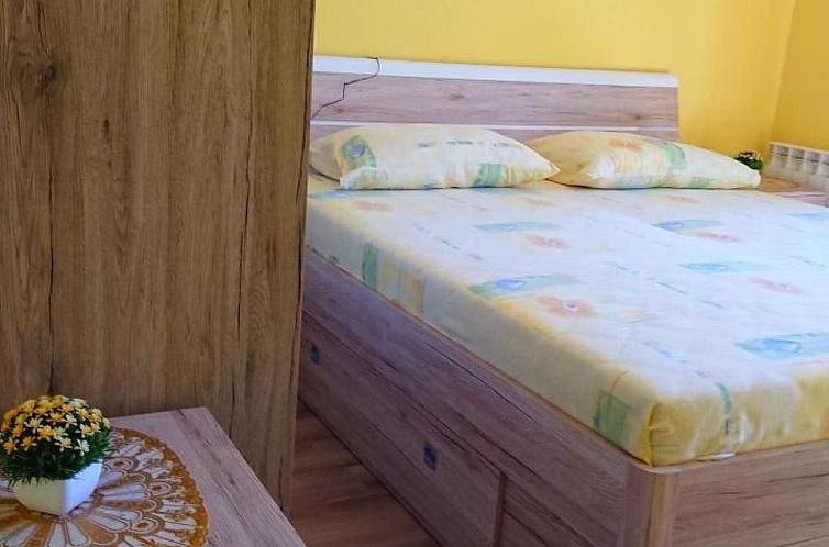 Appartement in Kampor mit Privatparkplatz