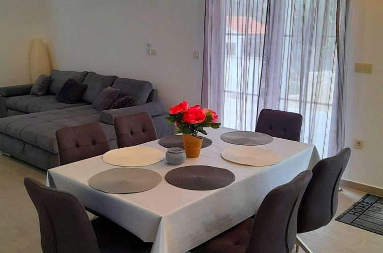 Vakantiehuis in Kampor mit Privatparkplatz