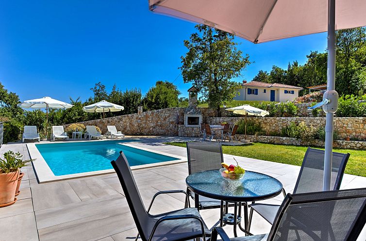 Guest house 1048703 - Apartment Kvarner - Appartement Villa Tara