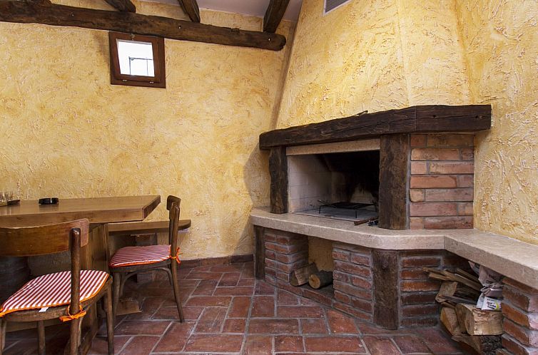 Vakantiehuis Geräumiges Ferienhaus in Brseč mit Privatem P