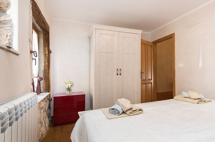 Vakantiehuis Geräumiges Ferienhaus in Brseč mit Privatem P