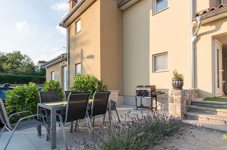 Vakantiehuis mit Garten, Grill und Terrasse