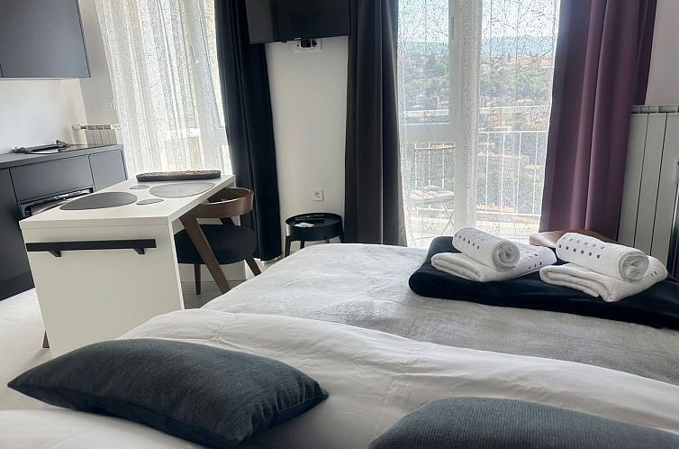 Appartement Fiorino Apartment-Studio Rijeka mit Balkon
