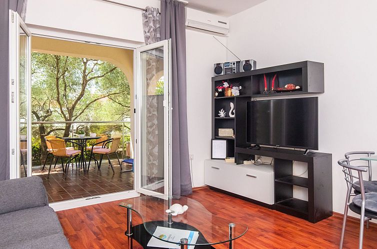 Appartement Wohnung "cesarek Apartman A2"