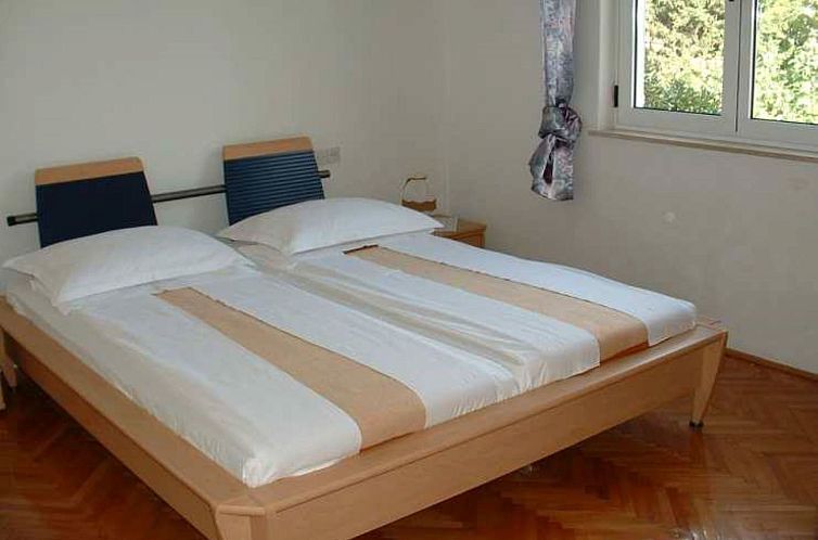 Appartement "App žardin" mit Balkon