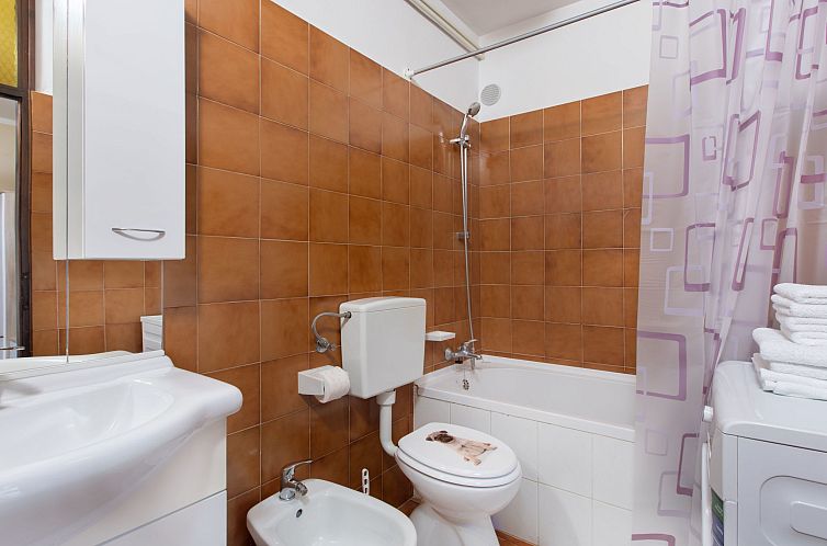 Appartement schöne Wohnung "Apartman Mira 1" mit Terrasse