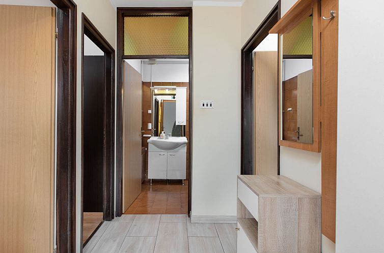 Appartement schöne Wohnung "Apartman Mira 1" mit Terrasse